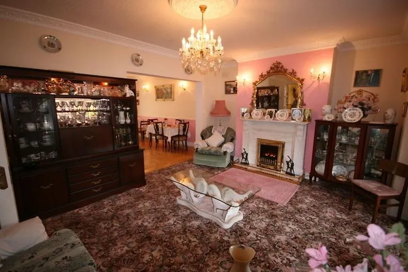 Maple House Bed & Breakfast Galway 3*,